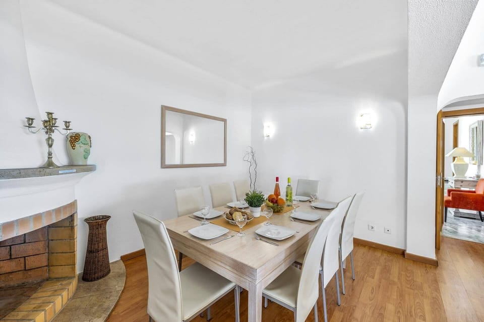 Villa Pinehill image