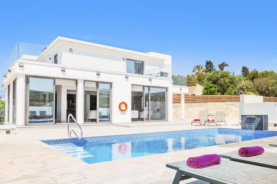 Villa Diamanti image