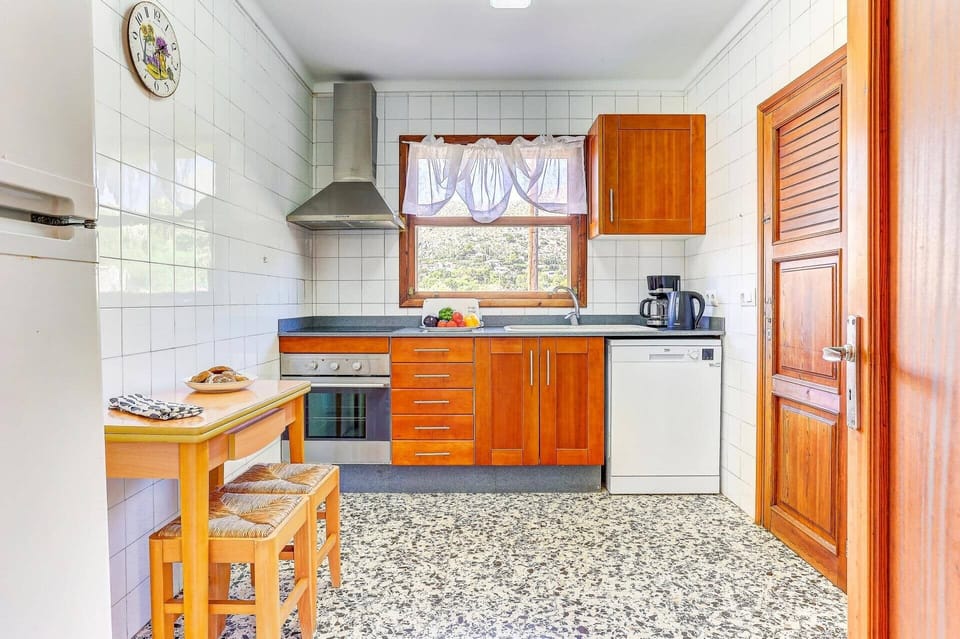 Villa Oliver image