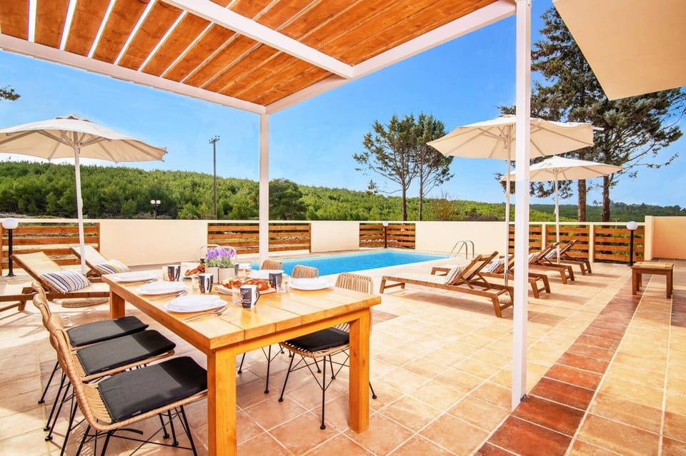 Villa Luciana image