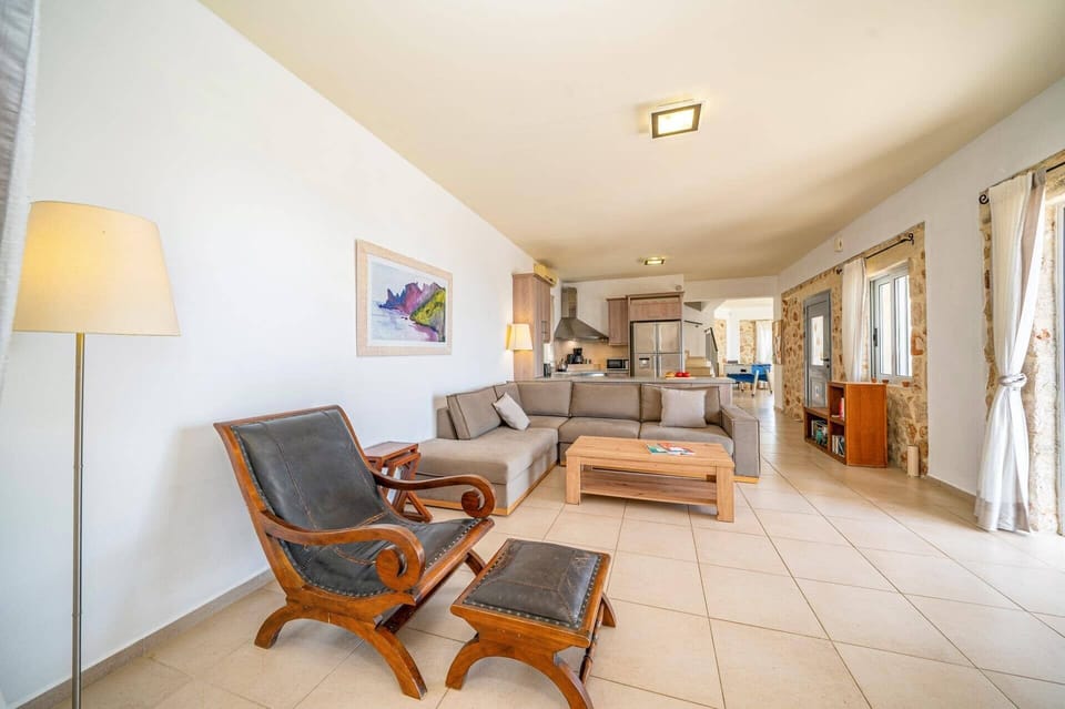 Villa Estiasi image