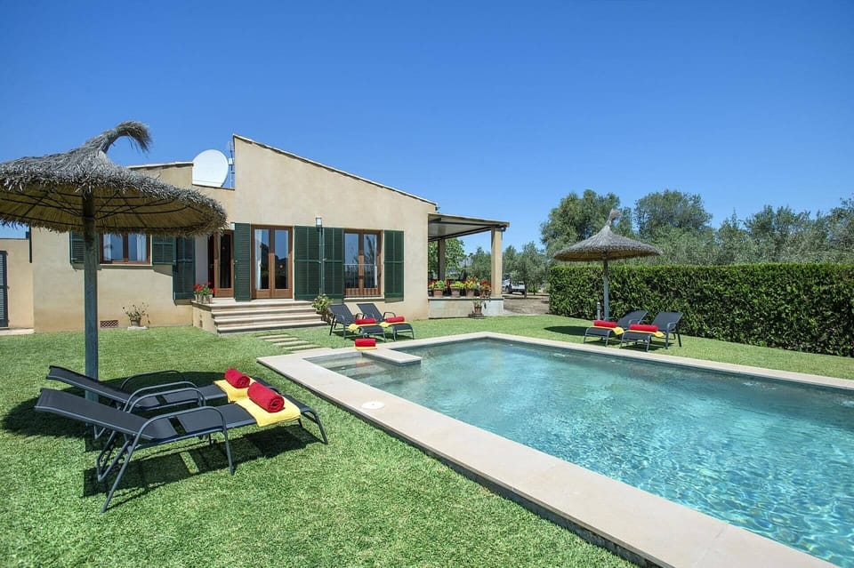 Villa Figueral image