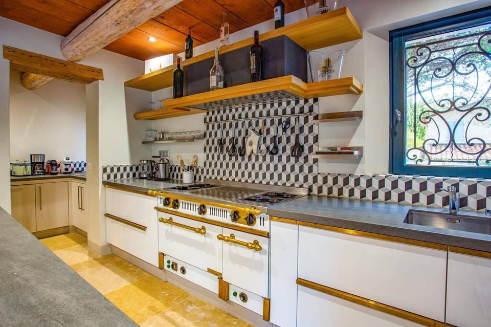 Villa Les Alpilles image