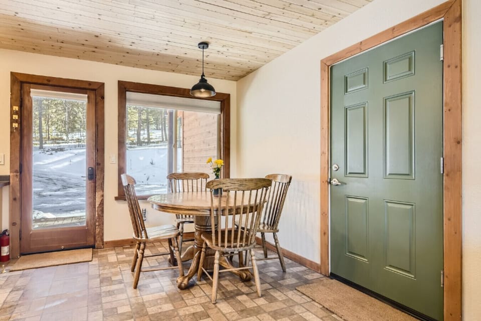 Our dining area, with its elegant yet functional design, is perfect for both quick bites and gourmet feasts, offering a delightful space for every mealtime.