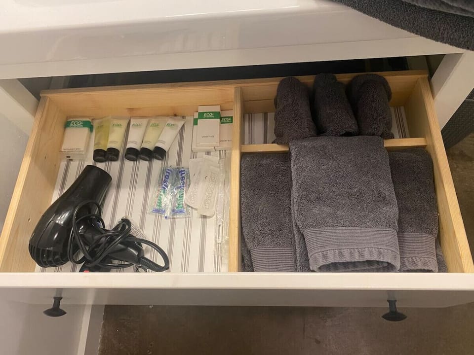 Bathroom amenities