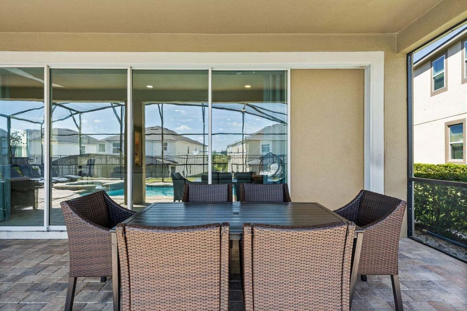 Our outdoor dining space comfortably seats 6 people.