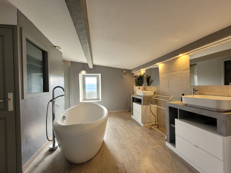 Cottage, Ensuite (Gîte du Bonheur) | Bathroom