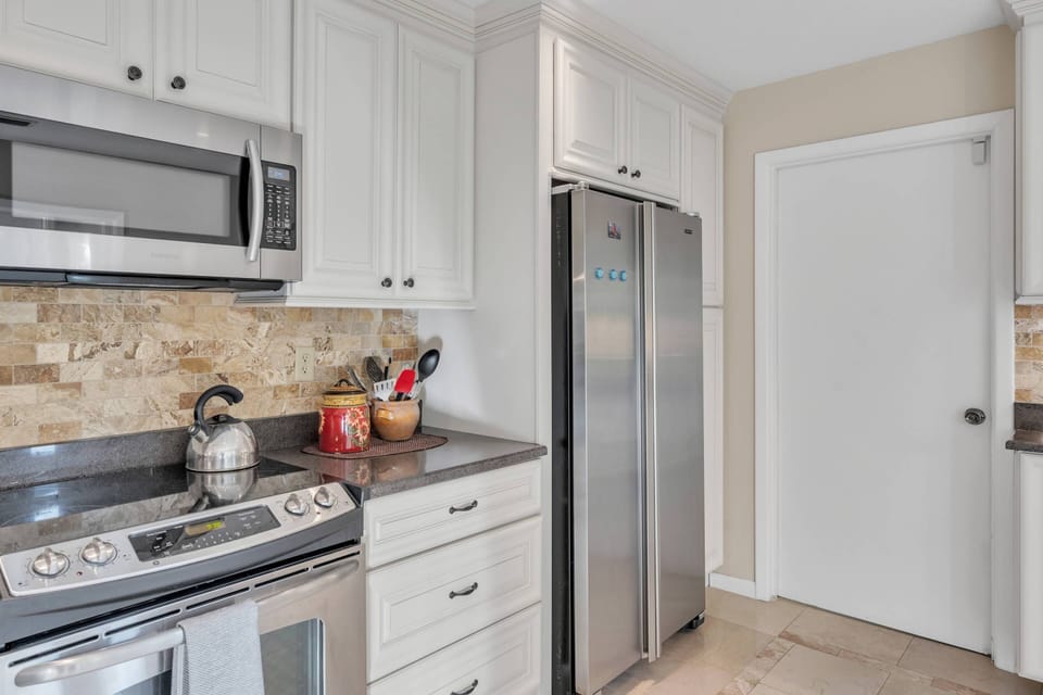Stainless steel appliances and open space in the kitchen area!