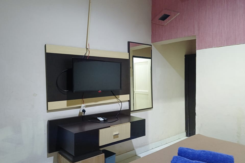 Standard Double Room | WiFi (free), bed sheets