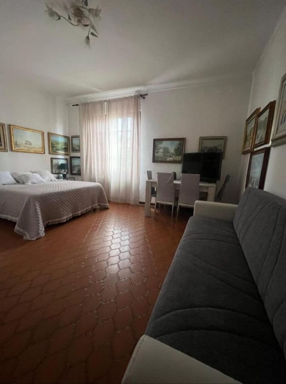 Basic Villa | 5 bedrooms, desk, laptop workspace, blackout drapes