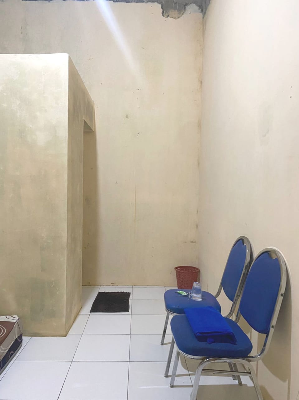 Standard Double Room | Free WiFi, bed sheets