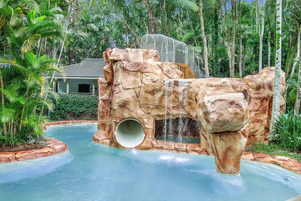 Pool _ Slide