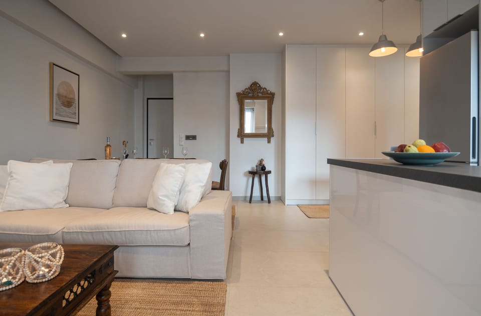 Basic Apartment | Living area