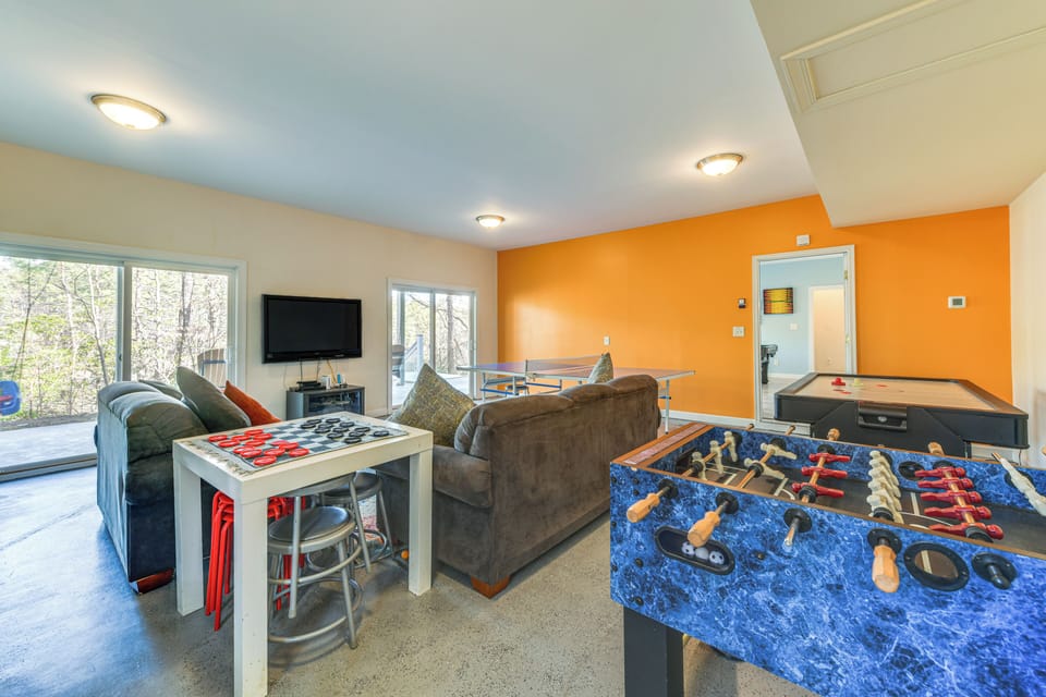 House (4 Bedrooms) | Interior