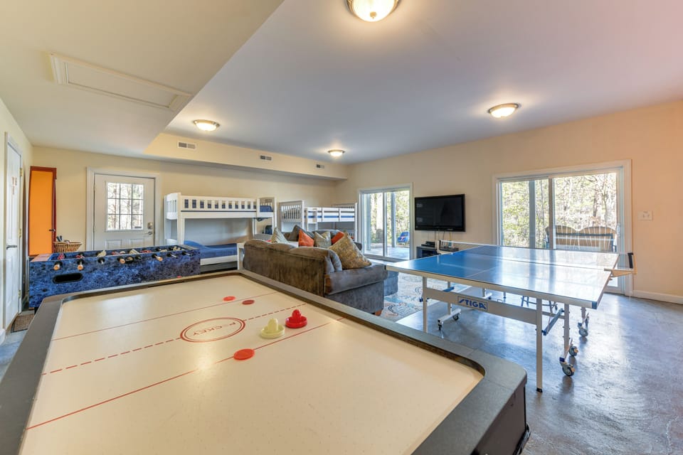 House (4 Bedrooms) | Interior