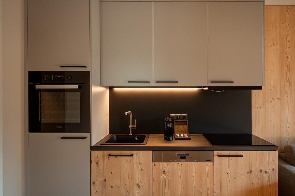 Apartment, 2 Bedrooms, Kitchen | Private kitchen | Espresso maker, fridge, electric kettle, highchair