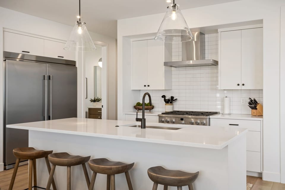 House, 5 Bedrooms | Private kitchen | Fridge, oven, coffee/tea maker, toaster