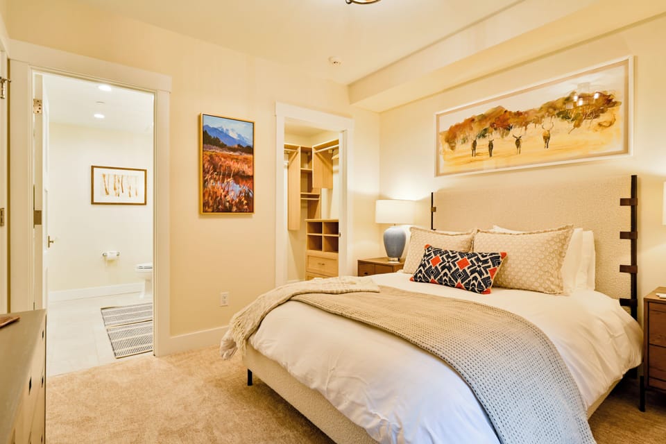 Fairy Slipper Queen Bedroom