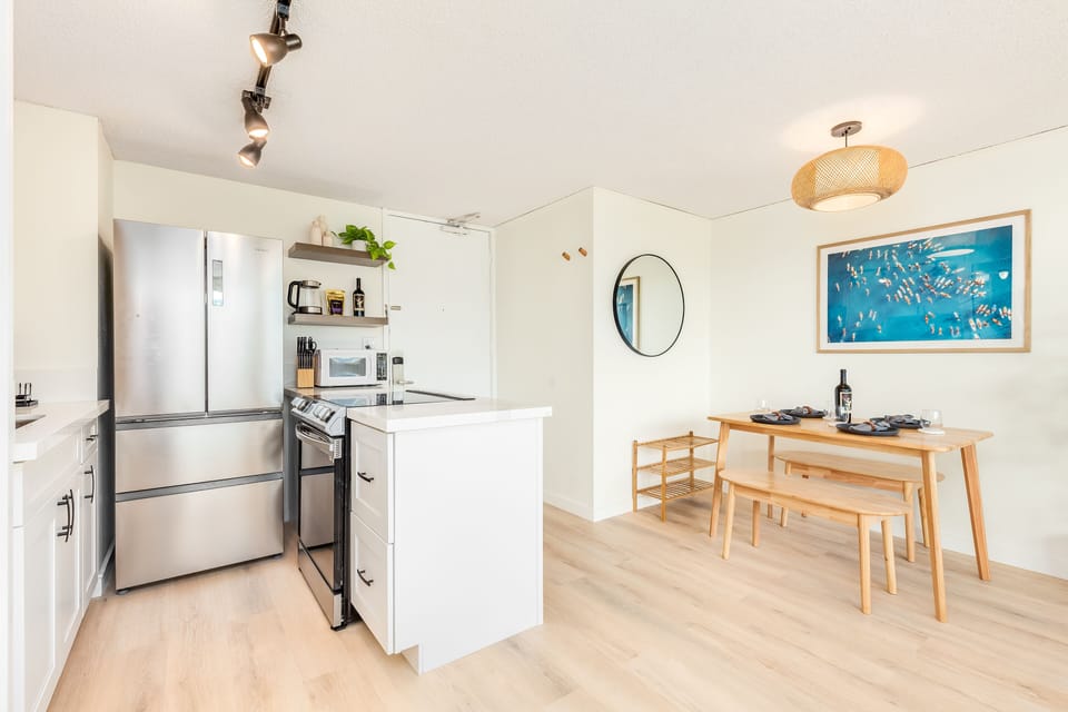 Kitchen and dining table
