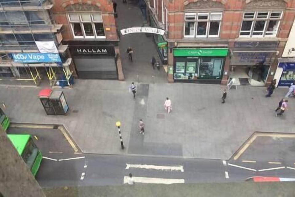 View onto Upper Parliament Street