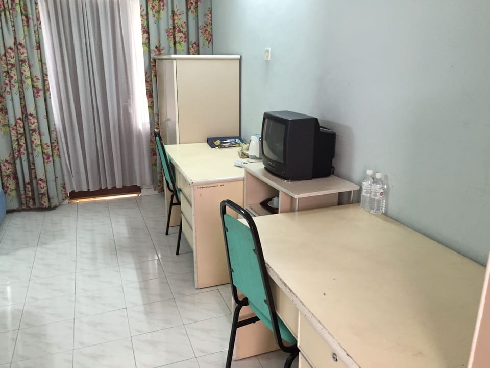 Standard Room | Desk, laptop workspace, free WiFi, bed sheets