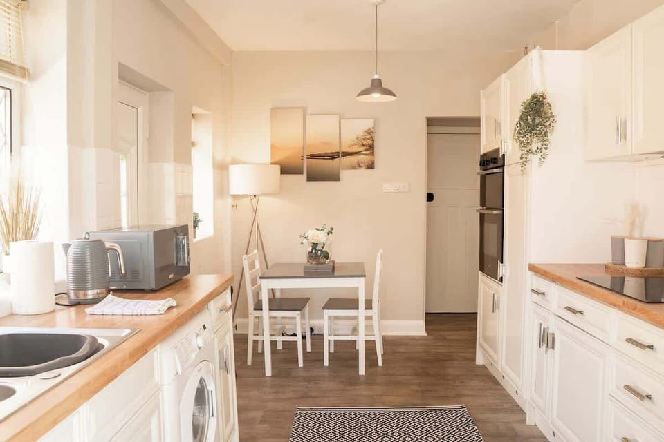 The Kitchen: cook up a storm for your loved ones in the well equipped modern kitchen.