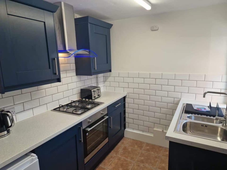 Kitchen: the well equipped kitchen makes self-catering a breeze.