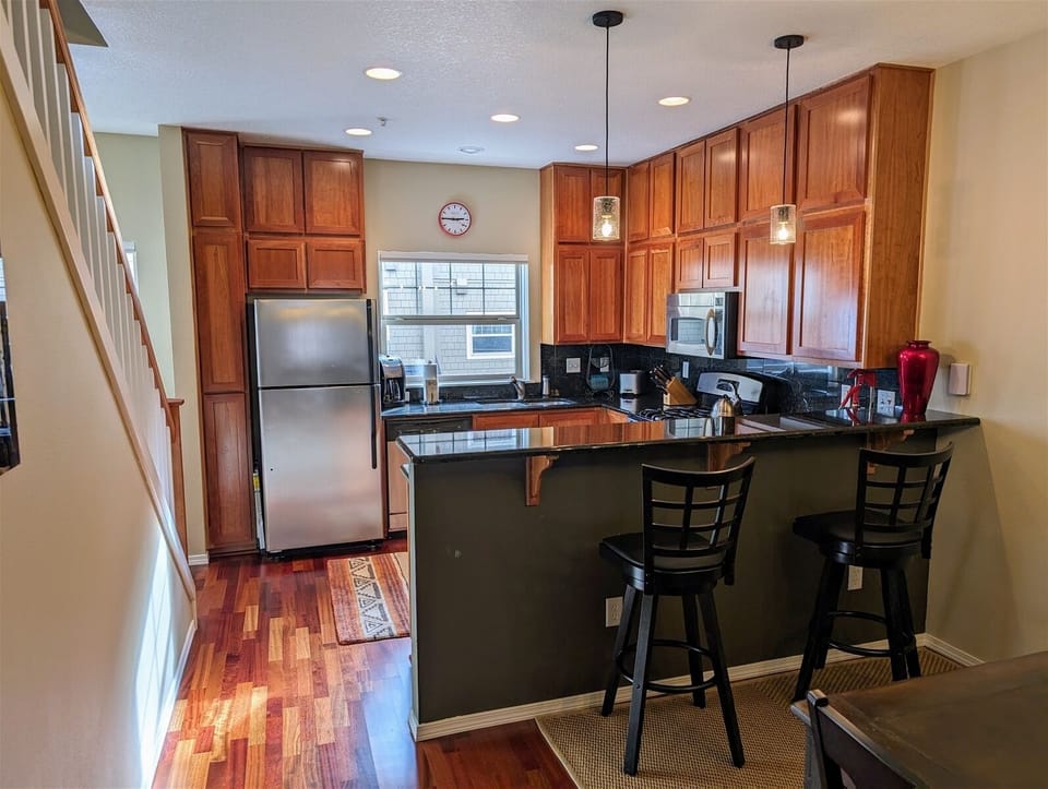 Breakfast bar and stools.