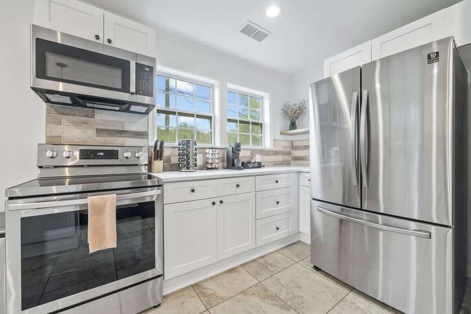 Fully equipped with stainless steel appliances incase someone is Gordon Ramsey!!