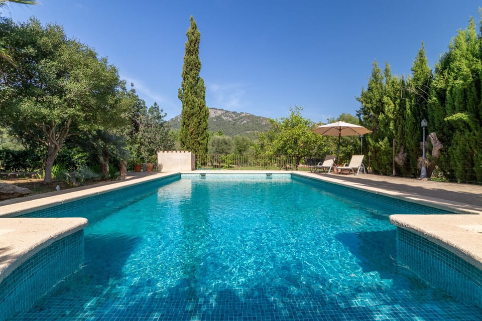 Beautiful villa with swimming pool
