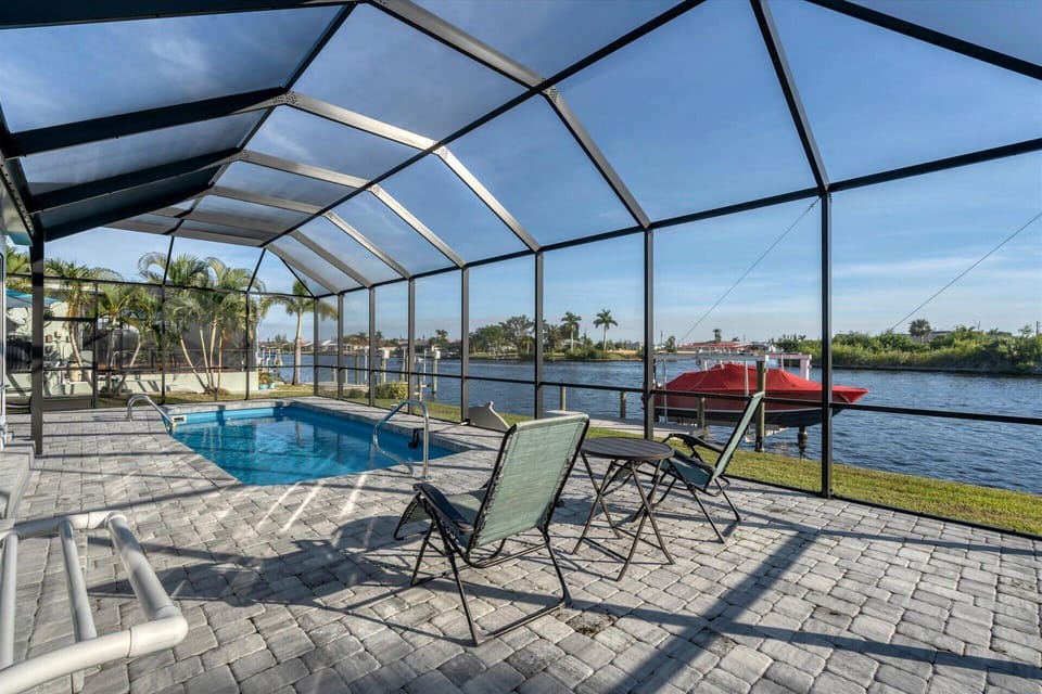 Beautiful 2 bed 2 bath villa located in Charlotte Harbor Area