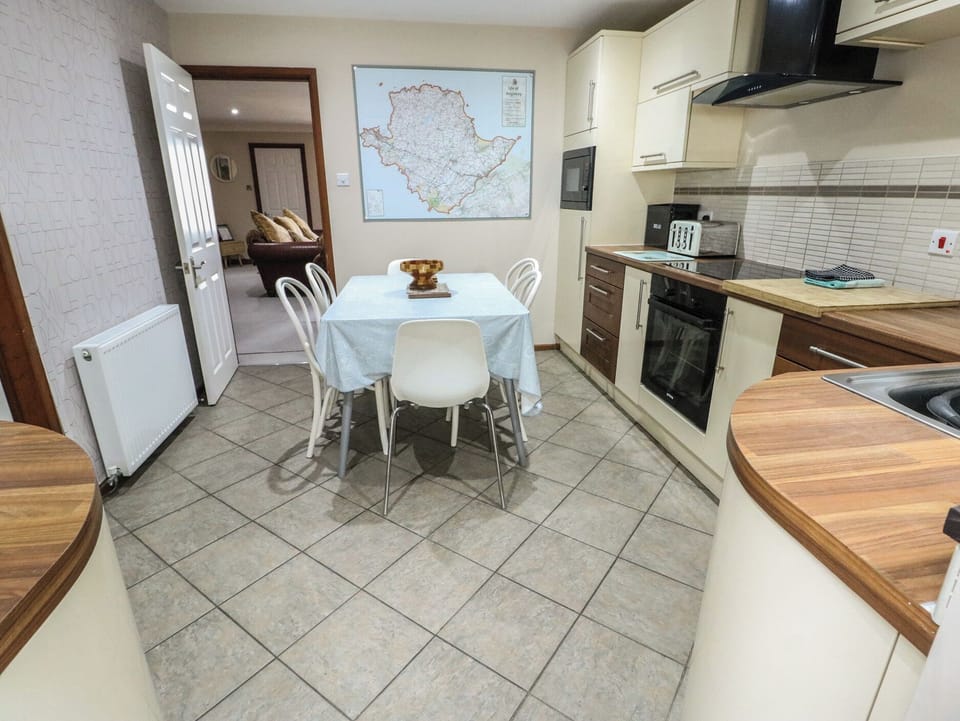 Fridge, dishwasher, electric kettle, toaster