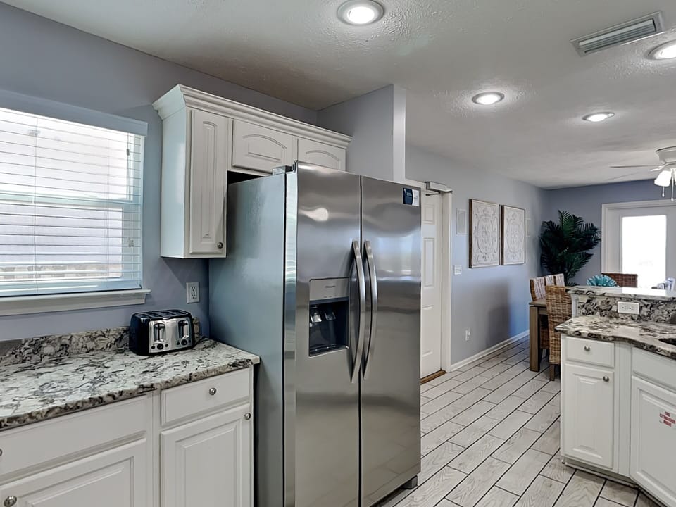 House, Multiple Beds, Pool Access, Ocean View (Sea Struck) | Private kitchen | Coffee/tea maker, fridge, microwave, oven