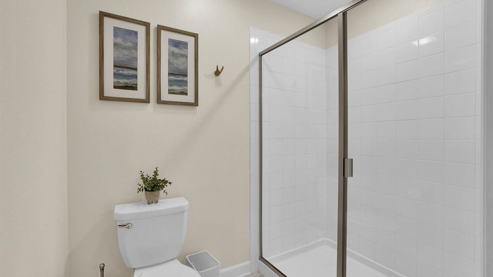  This villa has a total of 5 bathrooms.