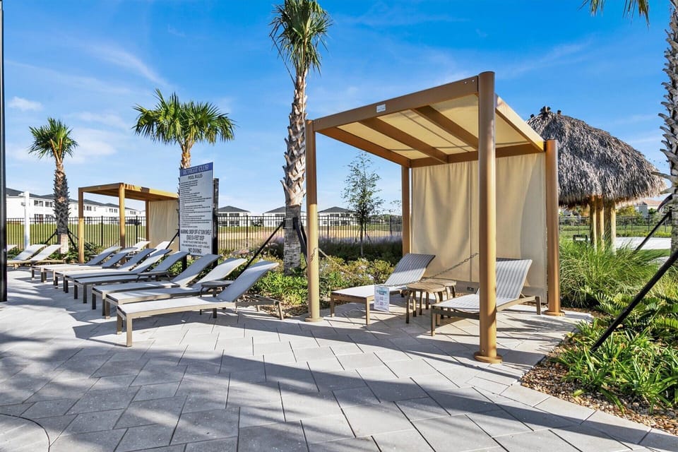 Beautiful 8 bed 5 bath villa located in Champions Gate Resort