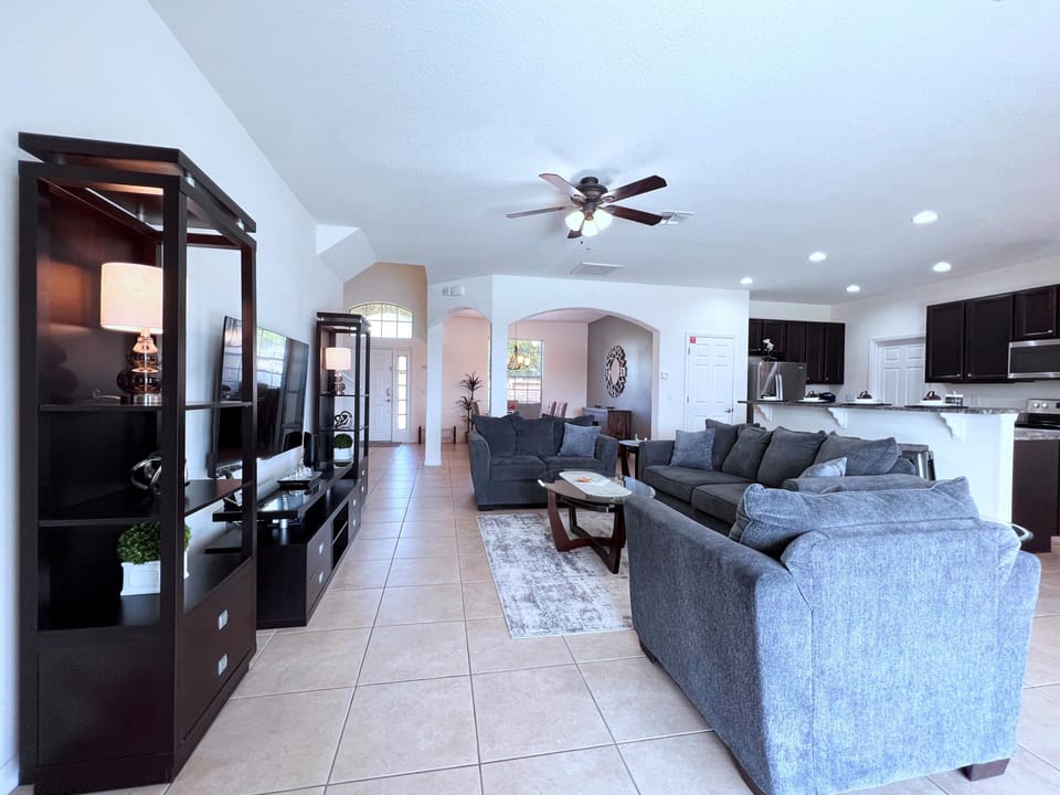 Relaxation station: Our living room welcomes you with open arms!