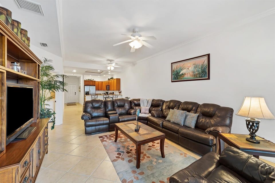 This condo has a total of 3 bedrooms.