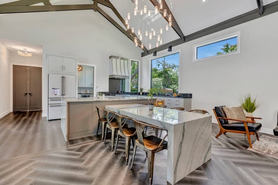 Enjoy the beautiful dining space. Eat, drink, and be merry!