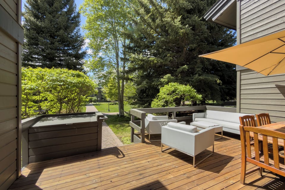 Deck at condo entry