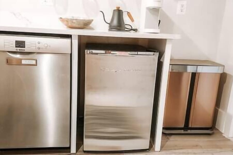 Dishwasher, Mini Fridge, Water Kettle, Keurig Machine, Trash and Recycling