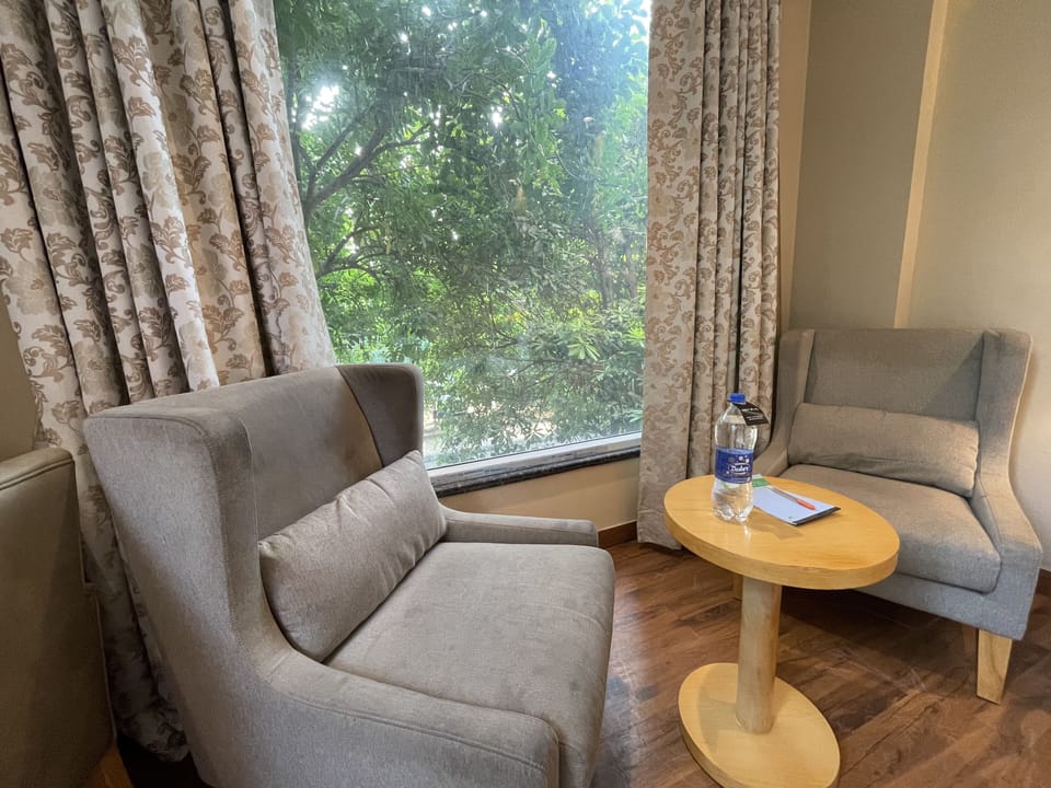 Superior King Suite with City View | Premium bedding, in-room safe, desk, soundproofing
