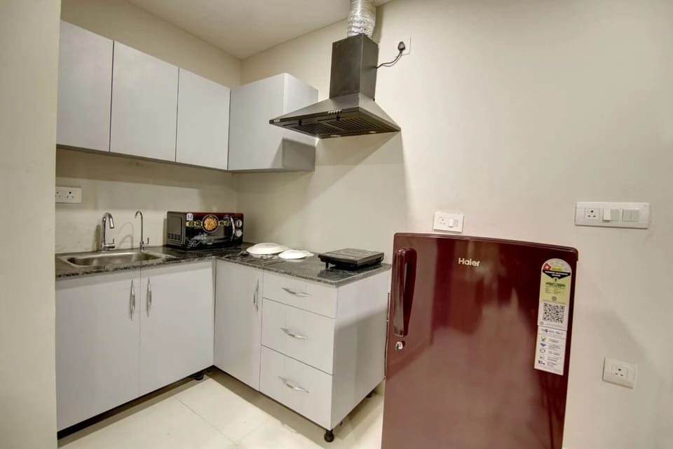 1 bedroom, premium bedding, in-room safe, desk