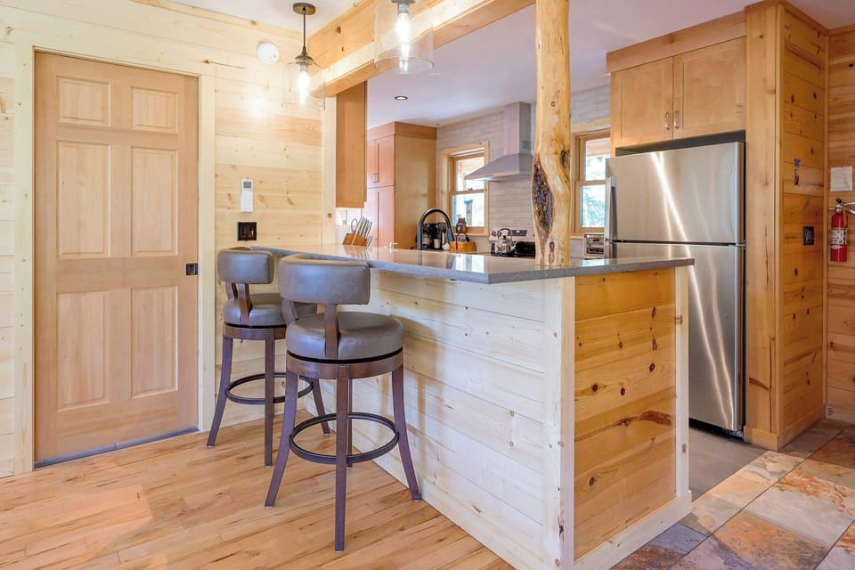 Kitchen from the entry