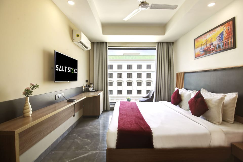 Superior Room with Balcony | Premium bedding, in-room safe, desk, soundproofing