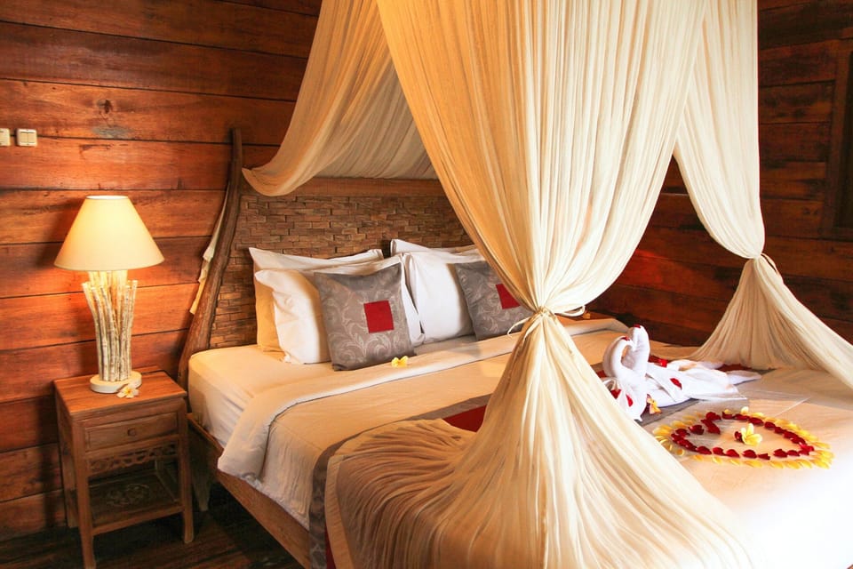 Deluxe Studio | Desk, free WiFi, bed sheets