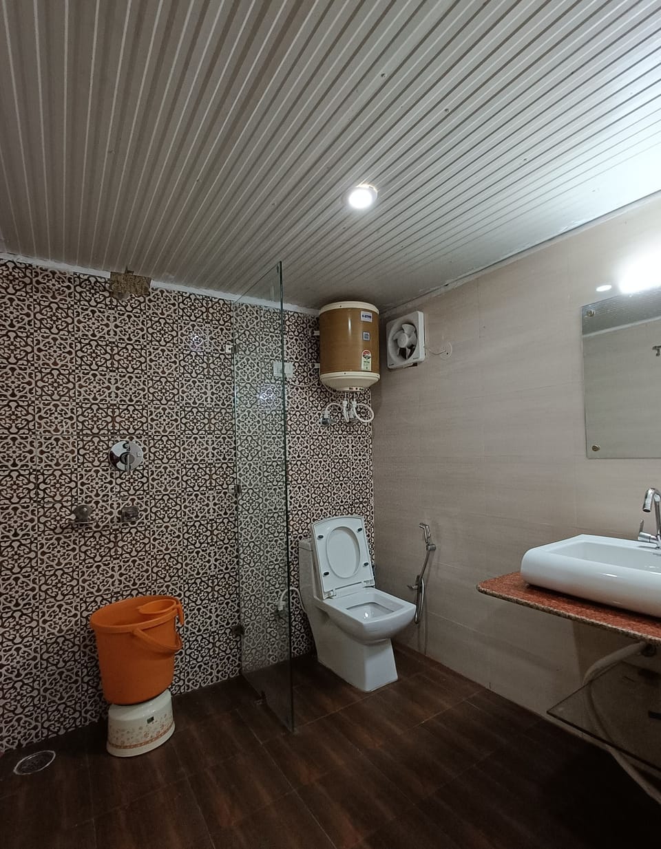 Comfort Double or Twin Room | Bathroom