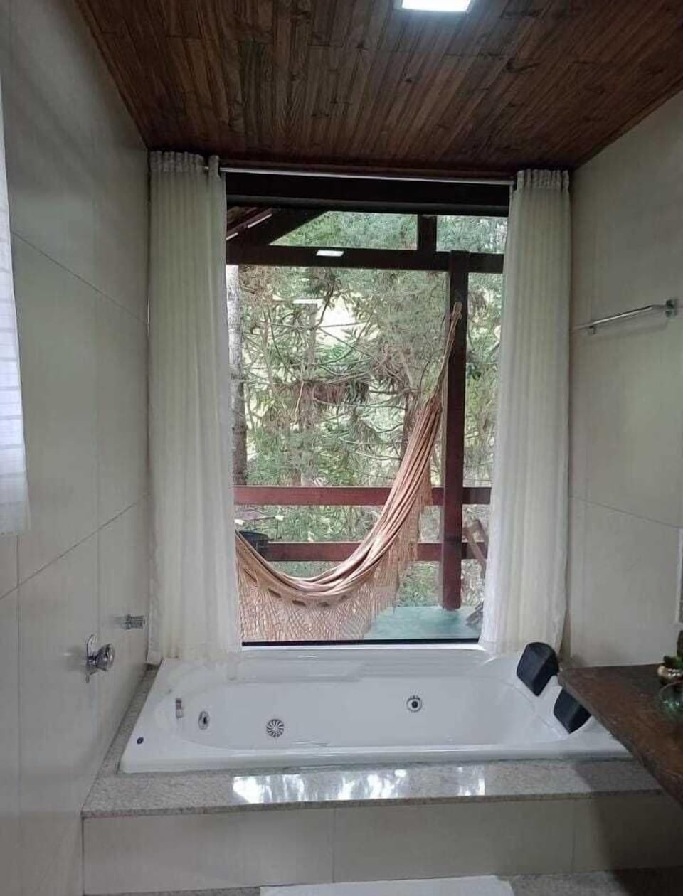 Deluxe Chalet | Bathroom | Soap, shampoo, toilet paper
