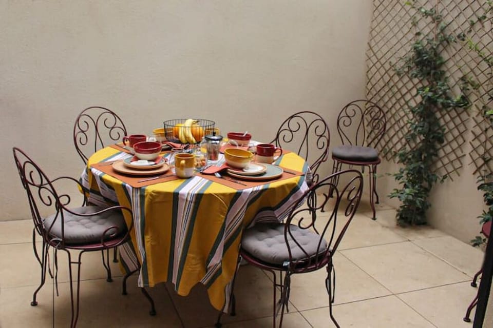 Outdoor dining