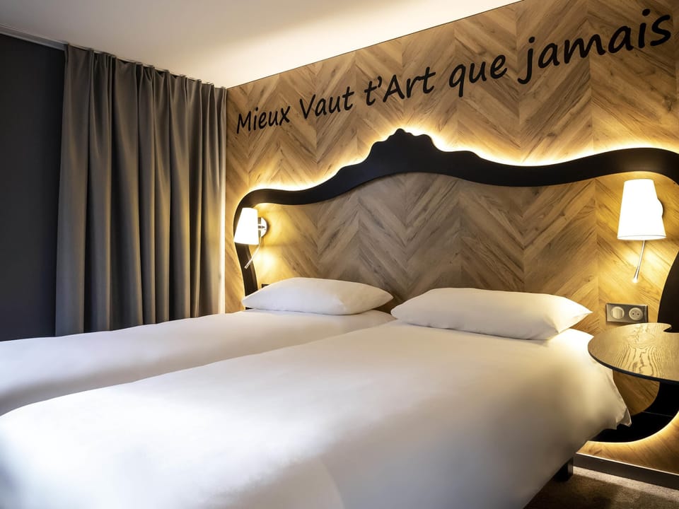 In-room safe, desk, soundproofing, iron/ironing board