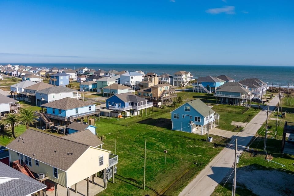 House, 3 Bedrooms | Aerial view